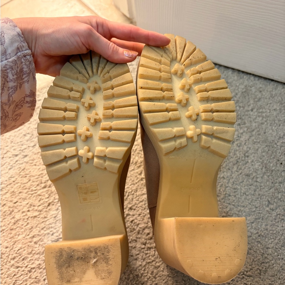 Stylish Tan Ankle Boots - Picture 4 of 5